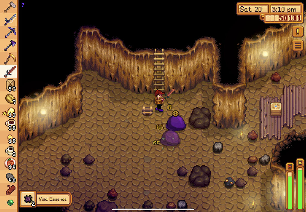 Player is in the mines, fighting with giant slime enemies.
