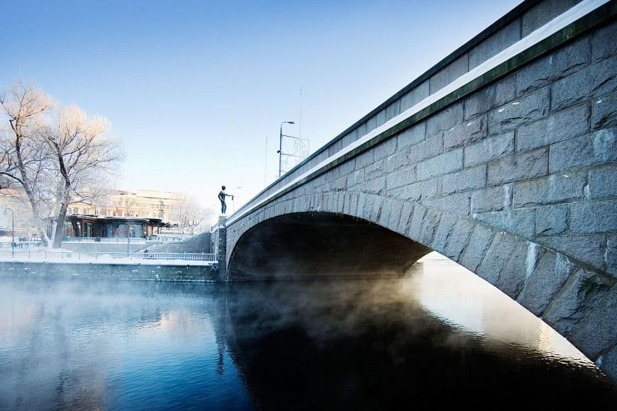 bridge-in-winter_jv.jpg