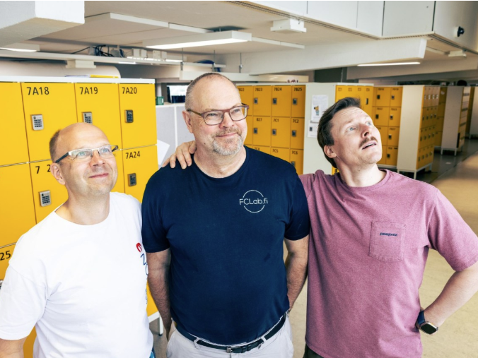 tekoalya-utinen-2-25