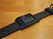 Pebble 2 Review: Between a Rock and a Hard Place