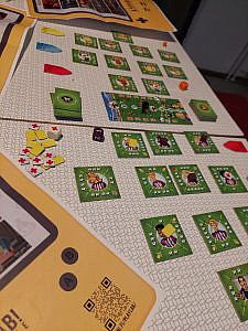 Read more about the article Scoring With Dice – The Two-Player Football Duel of Tooor!