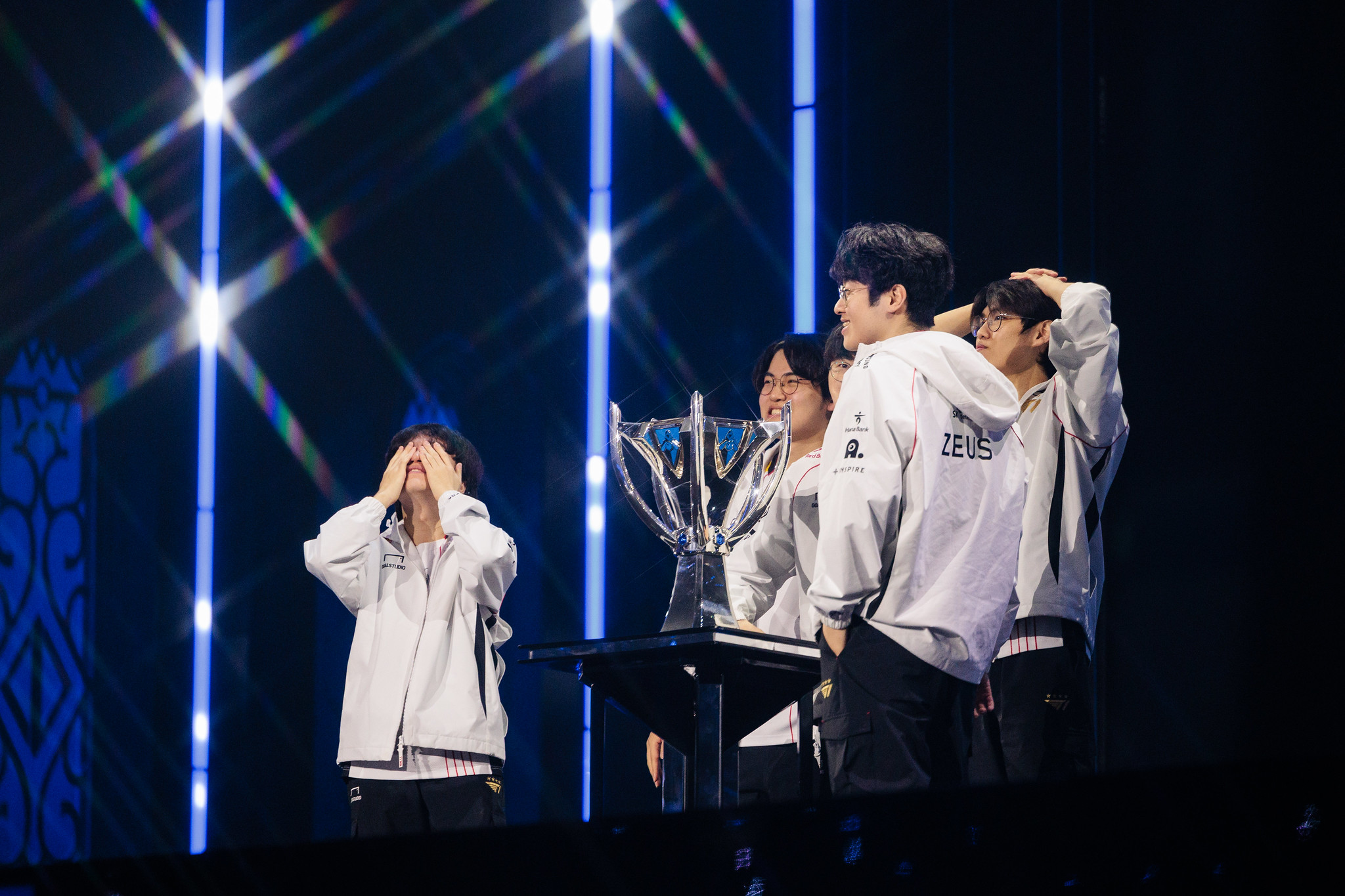 Worlds in a Finnish Theater: League Finals, Community, and Döner Kebab